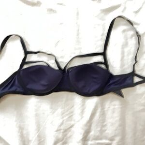 &other stories black and navy strappy bra 70A